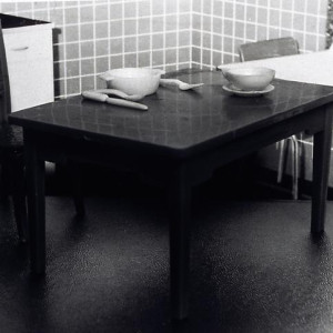 Kitchen/ Table/ Chair