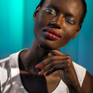 How We See/Ajak (Turquoise)