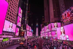 I Glimpsed the Art World’s Future in Times Square. It’s A.I.-Based, Female, and Mind-Bending